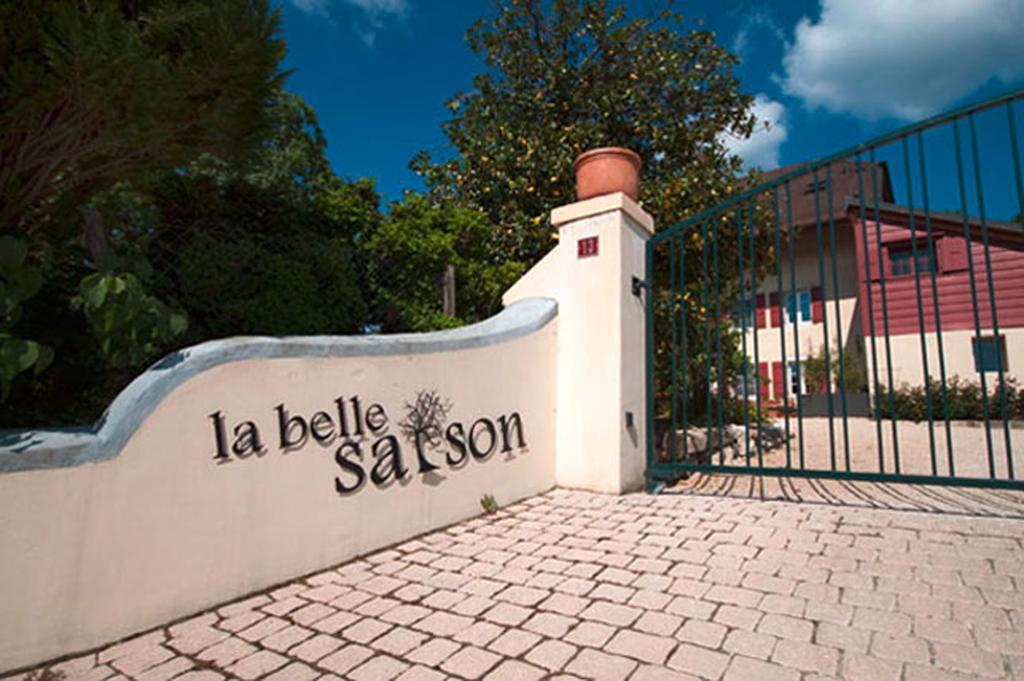 Bed and Breakfast La Belle Saison Mollens  Exteriér fotografie